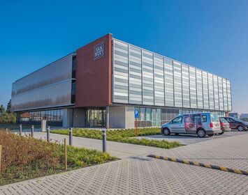 Lames brise-soleil en verre pour accentuer la transparence - Shadoglass